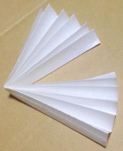 幼児や小学生から大人まで!遊べて楽しい立体紙工作の工程2